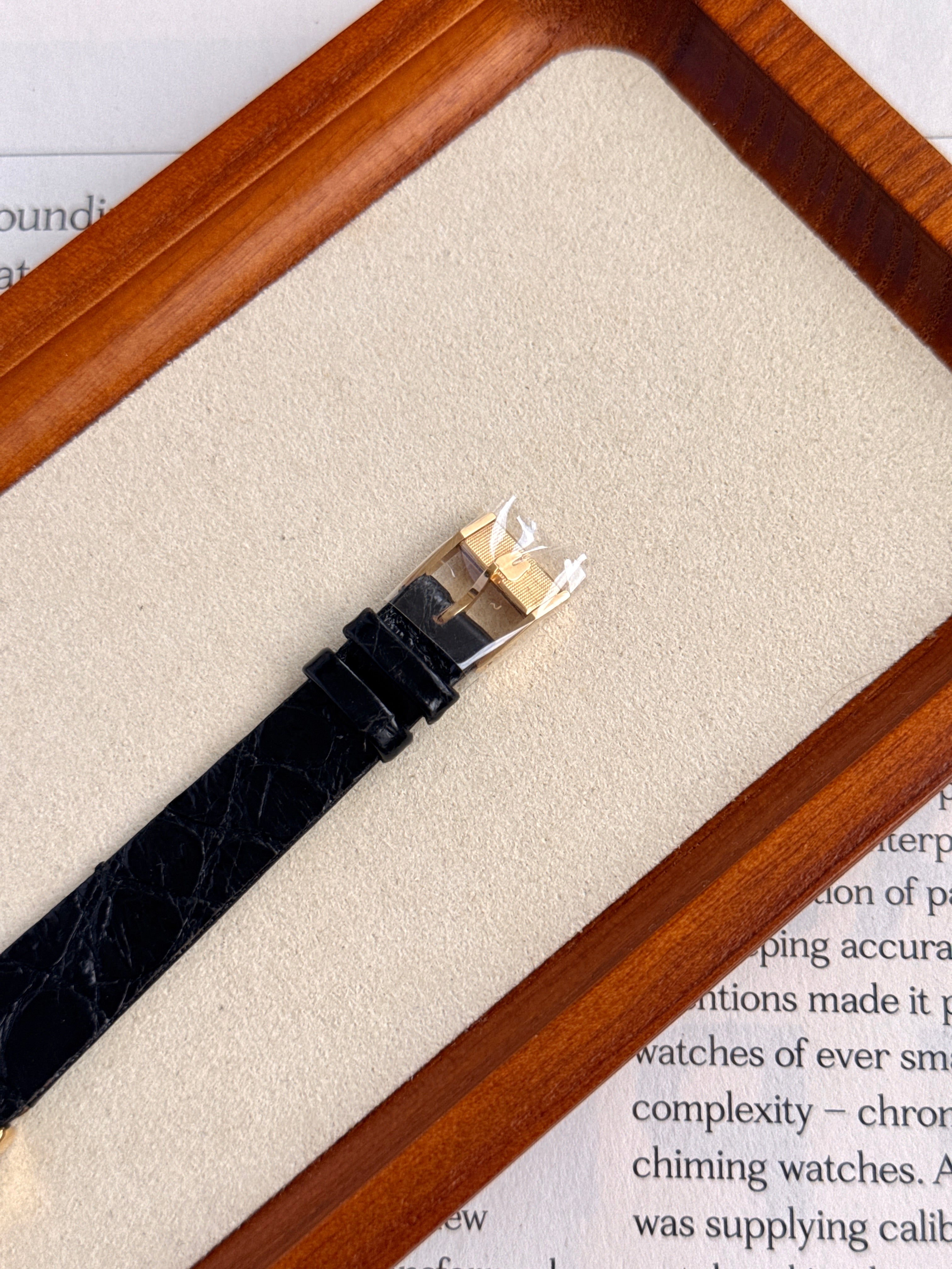 Rare Full Original Vintage Universal Geneve Gold-plated Sunburst Dial