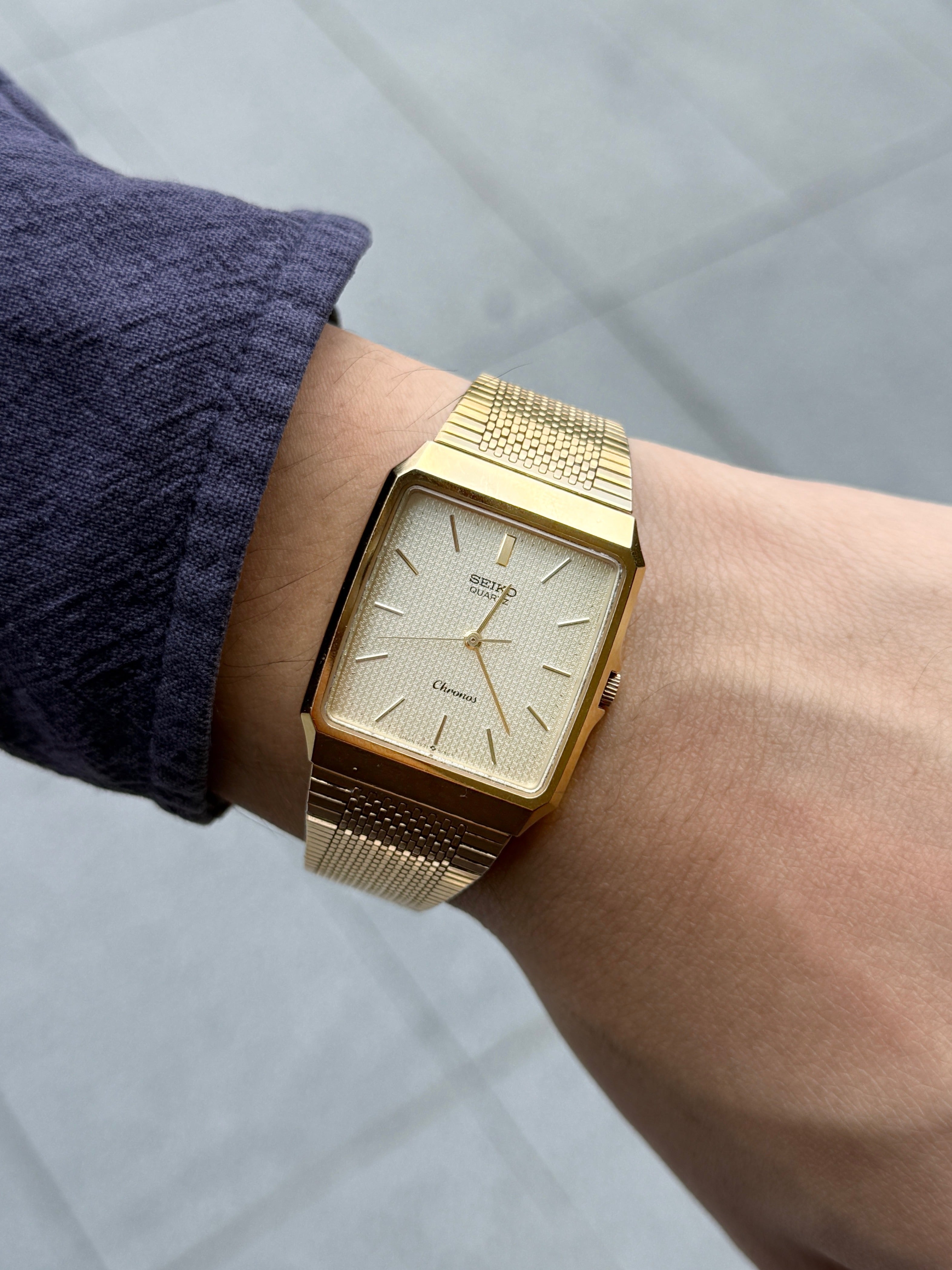 Vintage 1985 Seiko Chronos 29mm Rectangular Case with Integrated Bracelet
