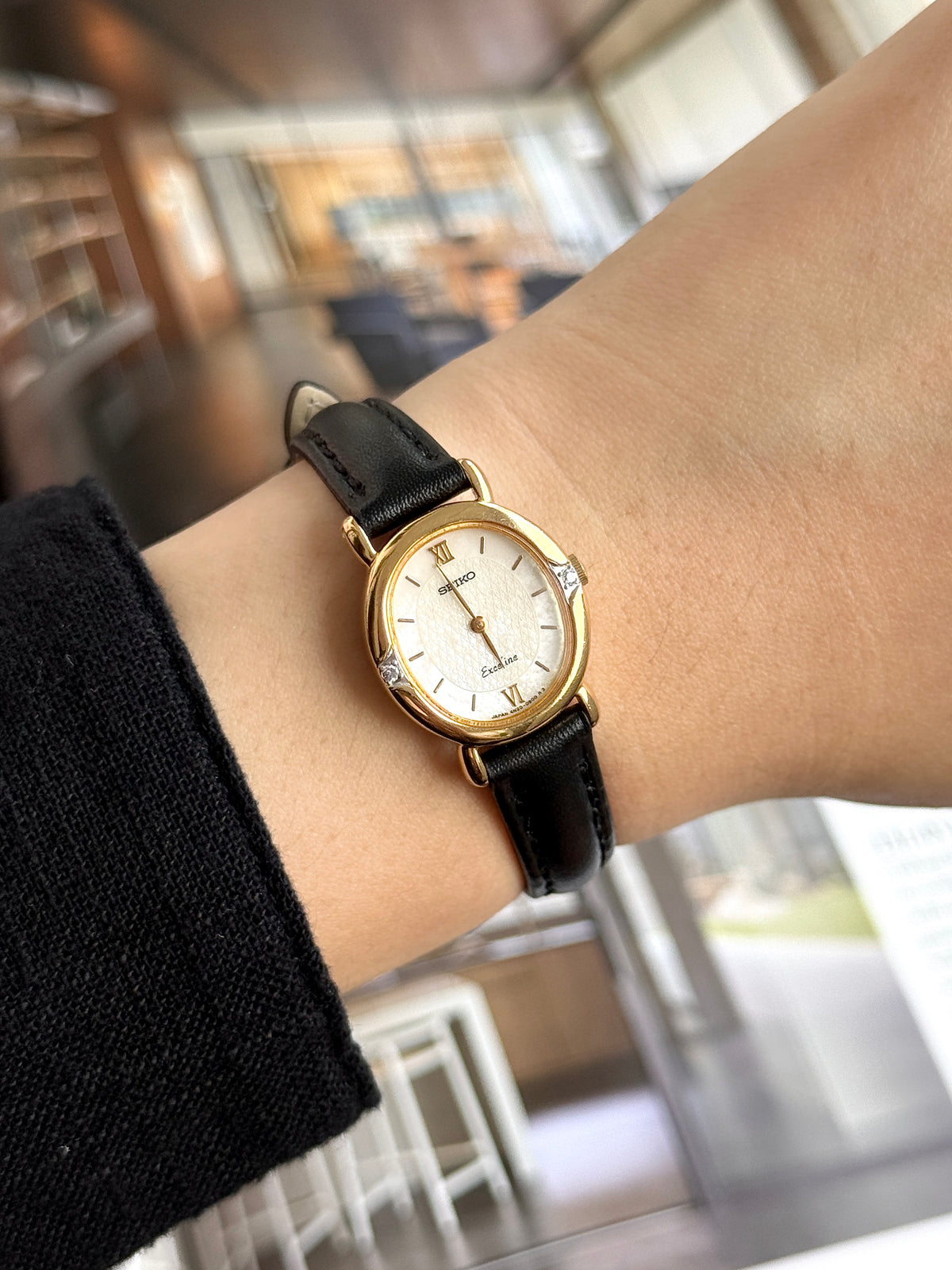 Rare Vintage 1990-2000s Seiko Exceline Mother-of-pearl Oval Dial with Diamonds