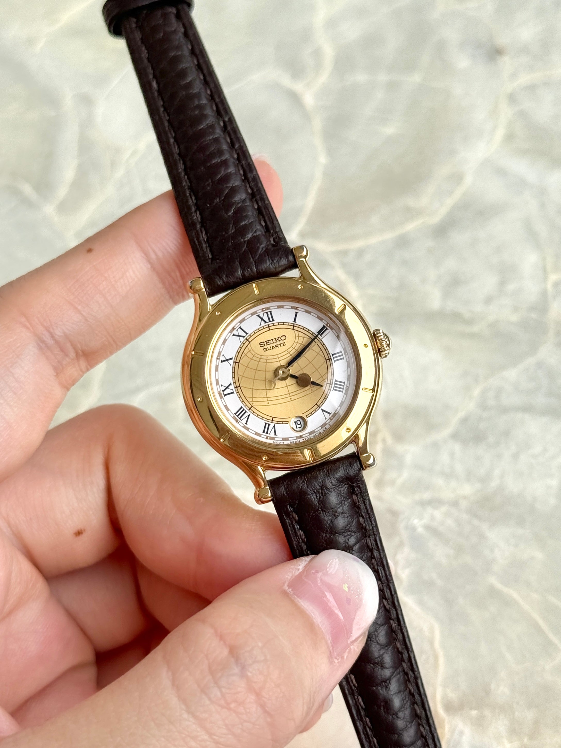Very Rare Vintage 1990s Seiko Age of Discovery - Ladies Golden