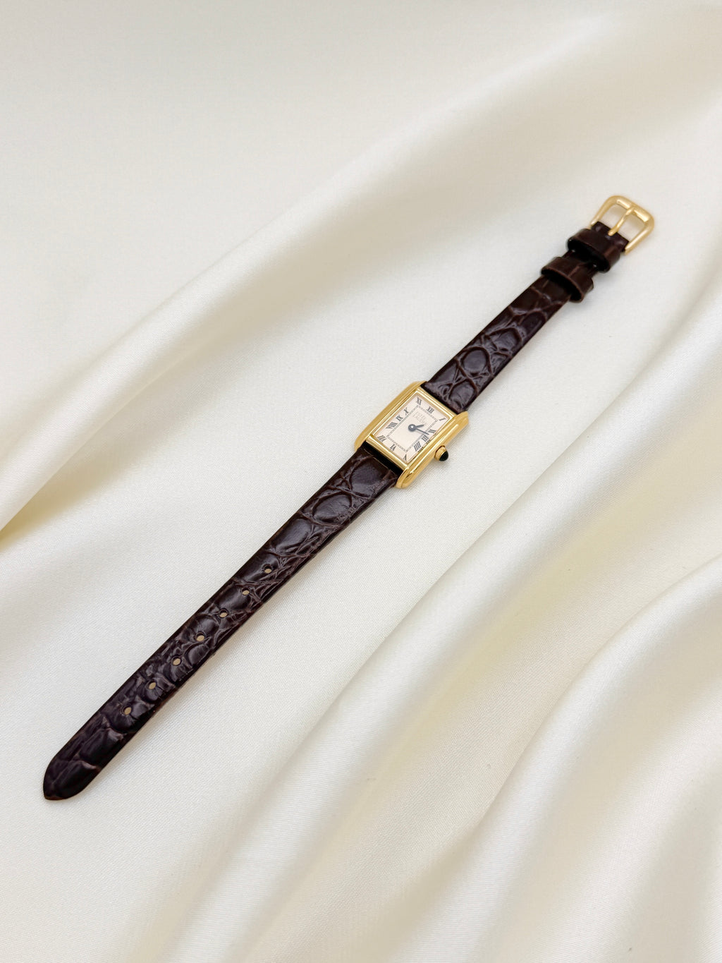 Estée Lauder Classic Roman Numerals Petite Tank