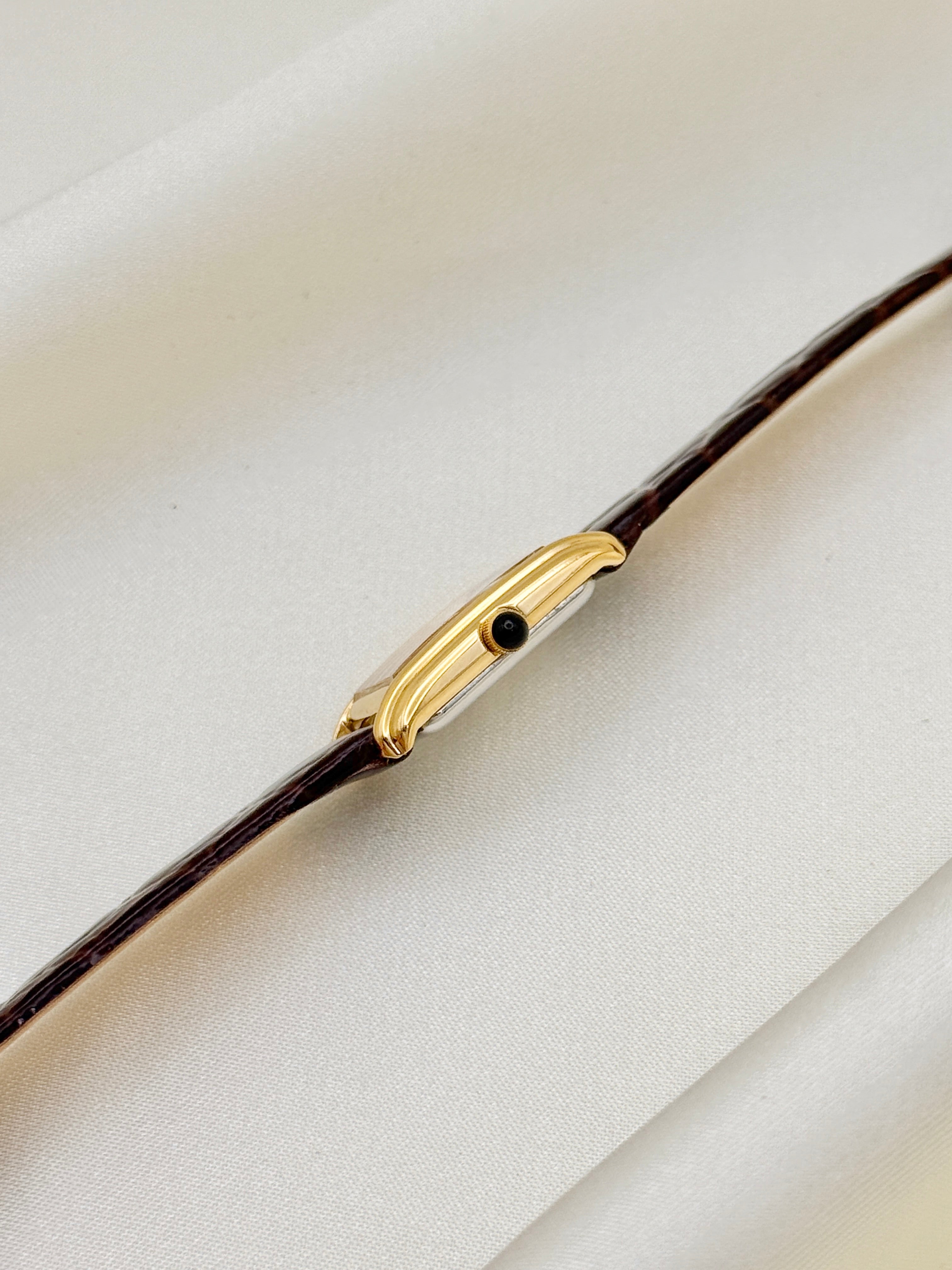 Estée Lauder Classic Roman Numerals Petite Tank