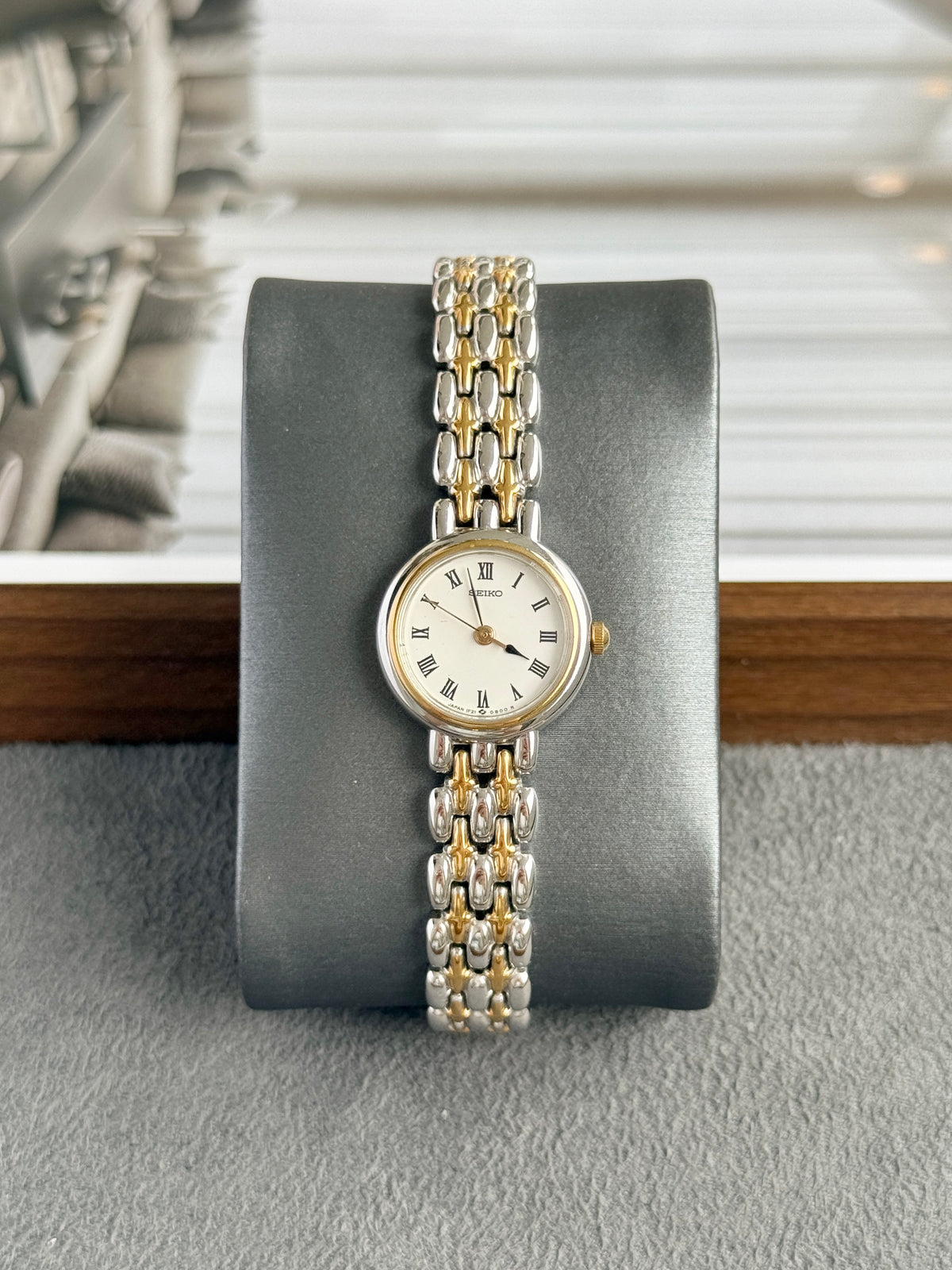 Vintage 1992 Seiko Tissé Two Toned with White Roman Dial