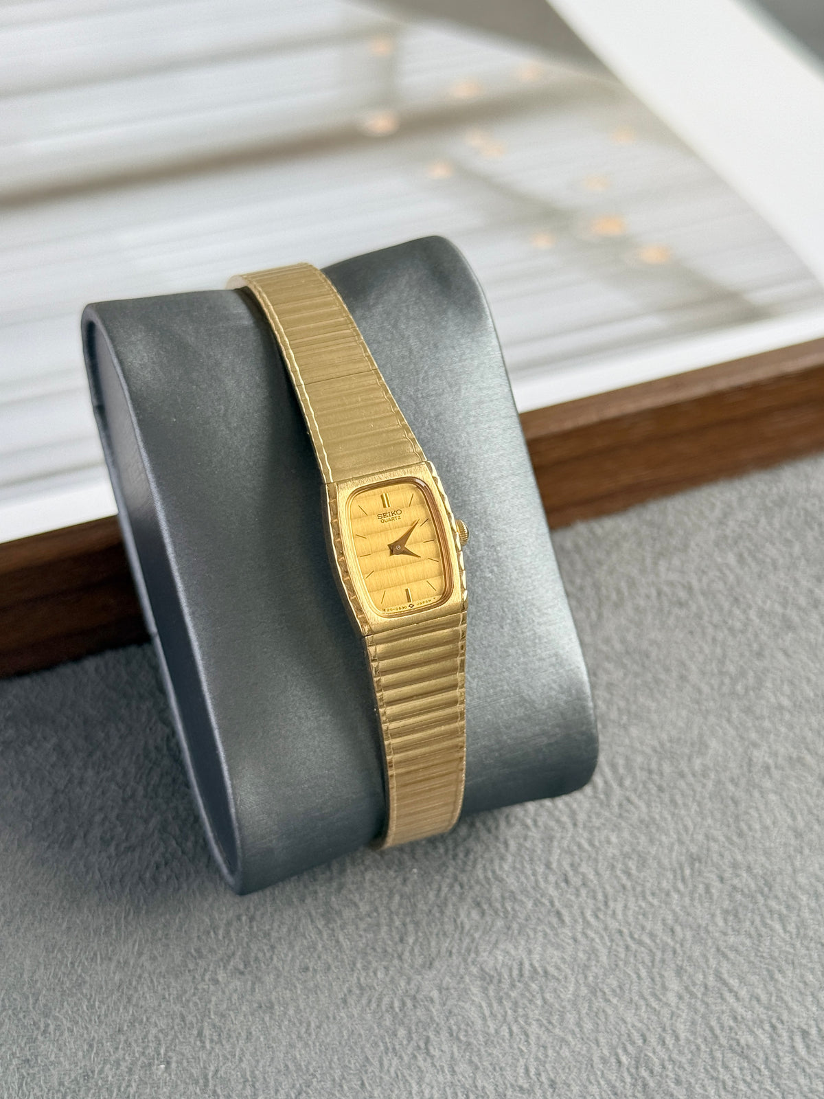 Rare Vintage 1985 Seiko ‘Polo’ Striped Gold Toned Metal Band Bracelet