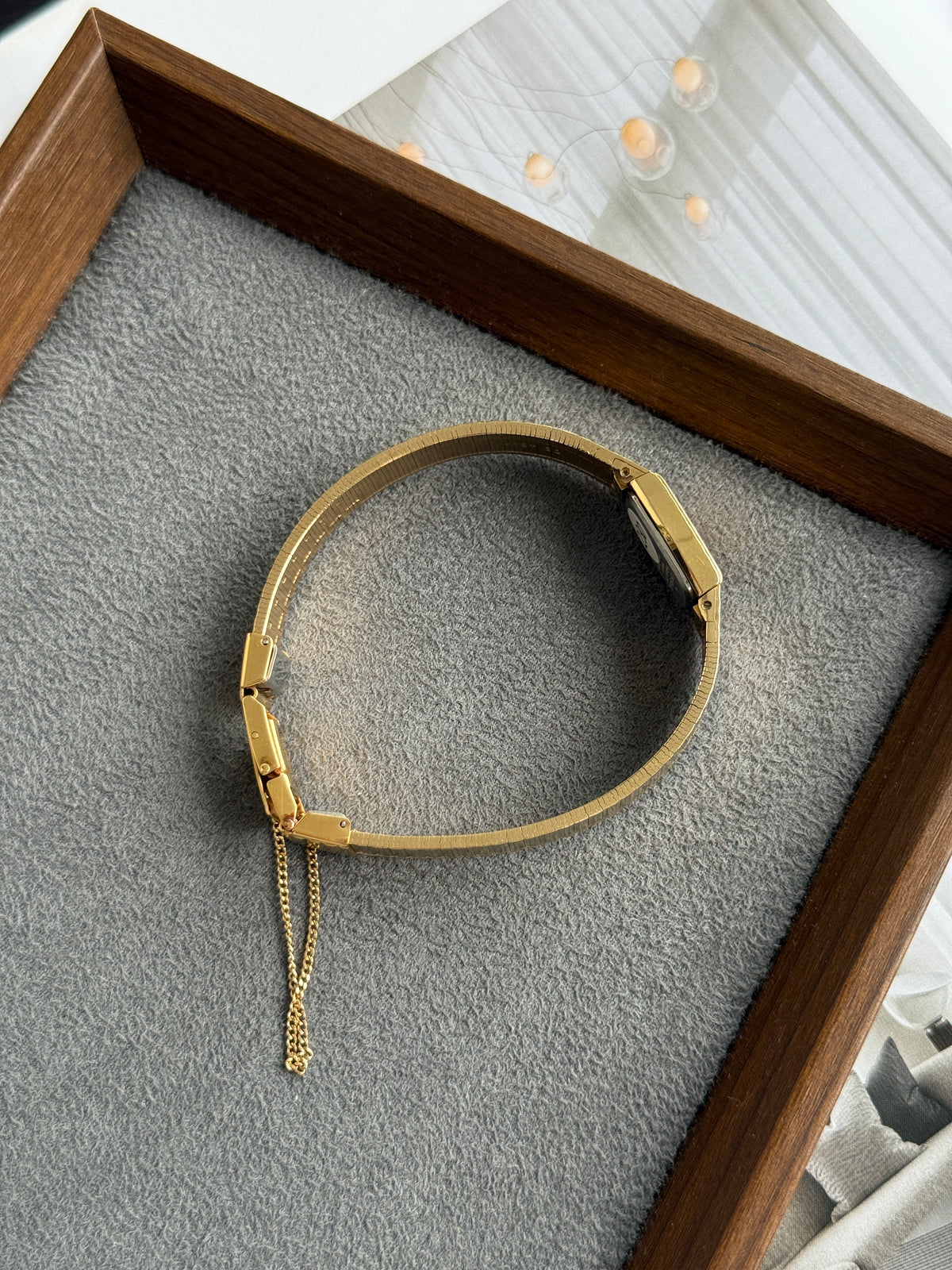 Rare Vintage 1985 Seiko ‘Polo’ Striped Gold Toned Metal Band Bracelet