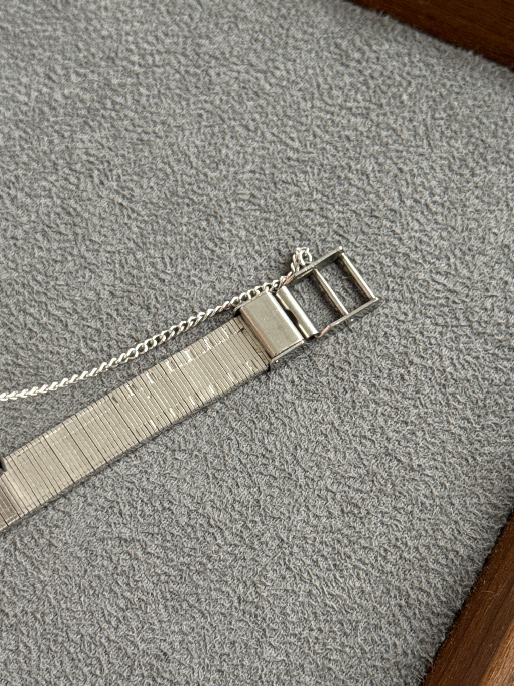 Vintage 1989 Seiko Octagonal Braided Silver Toned Metal Band Bracelet
