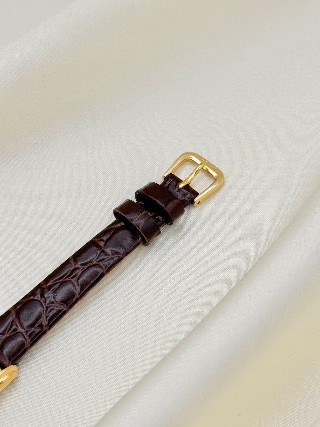 Estée Lauder Classic Roman Numerals Petite Tank