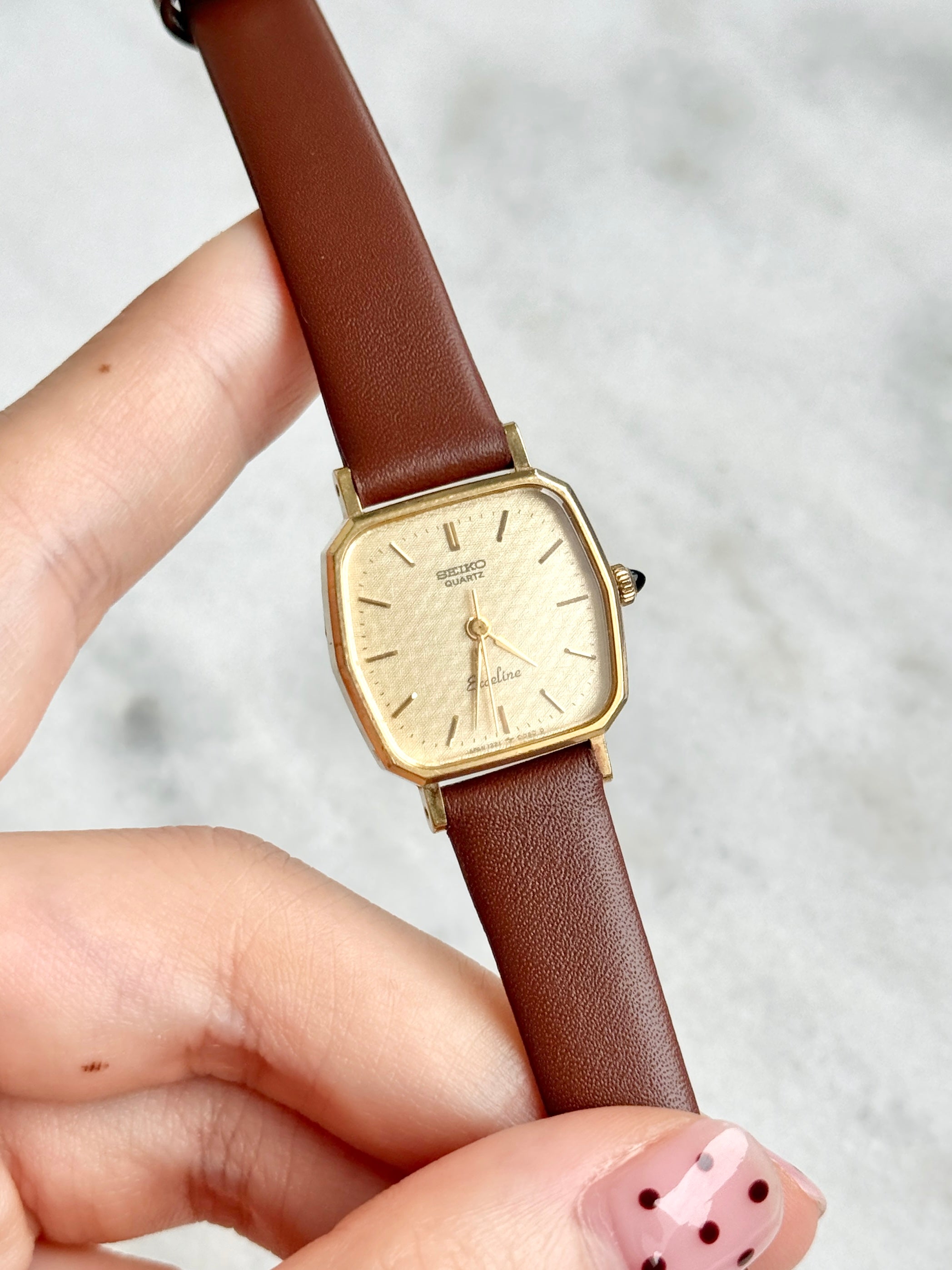 Vintage 1980s Seiko Exceline Gold-plated Textured Champagne Dial