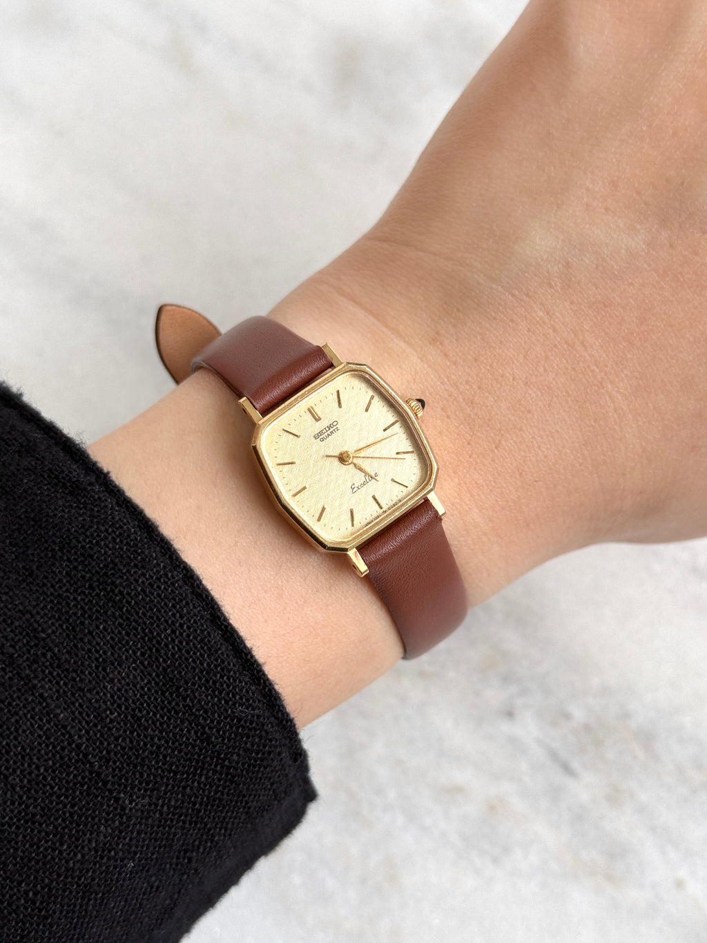 Vintage 1980s Seiko Exceline Gold-plated Textured Champagne Dial