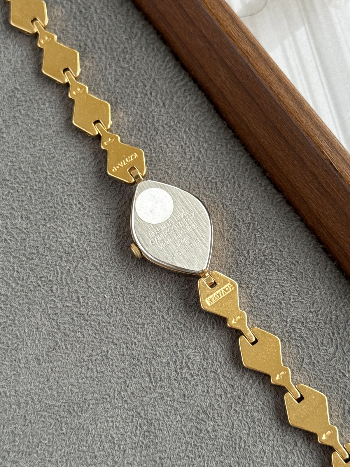 Rare Vintage 1990s ALBA by Seiko Gold Toned ‘Black Diamond’ Bracelet