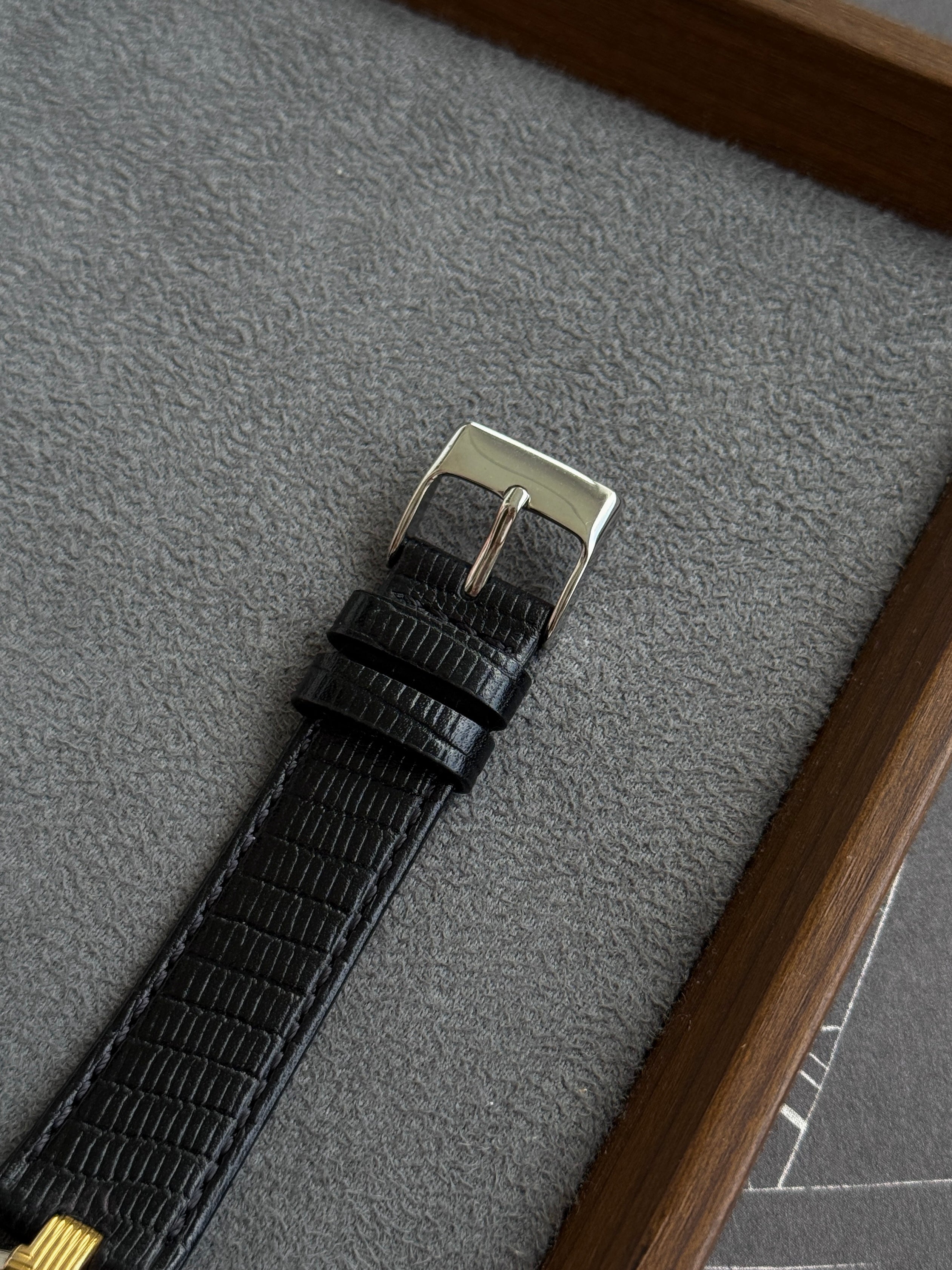 Rare Vintage 1990s Lanvin 30mm Roman Numerals with Date Indicator